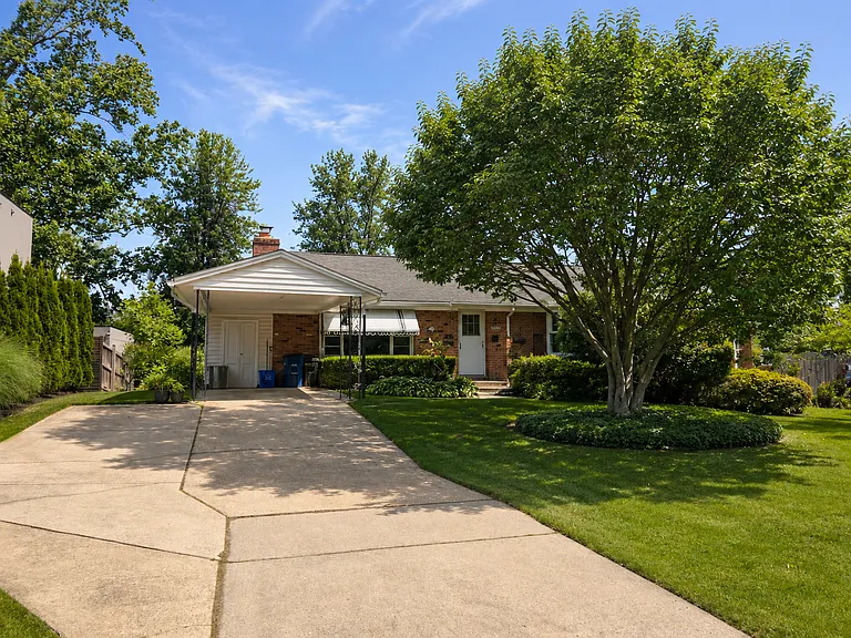 6403 Orchid Dr — Photo 2