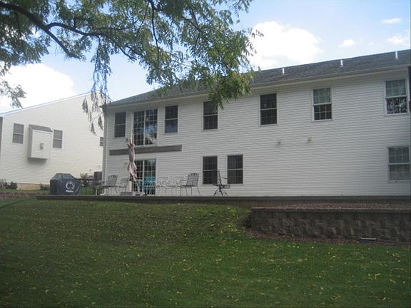 2nd image of 667 Walker Dr