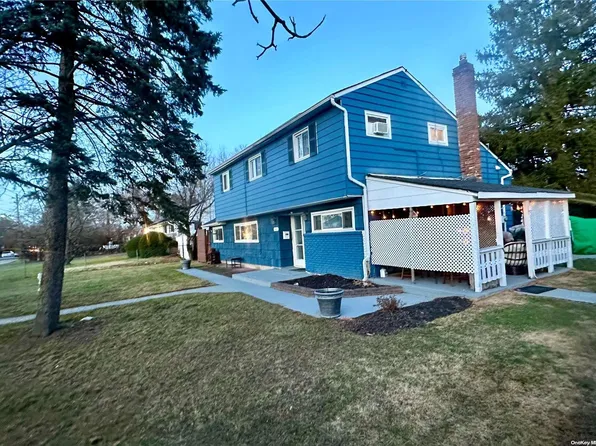 163 Washington Avenue, Brentwood, NY 11717