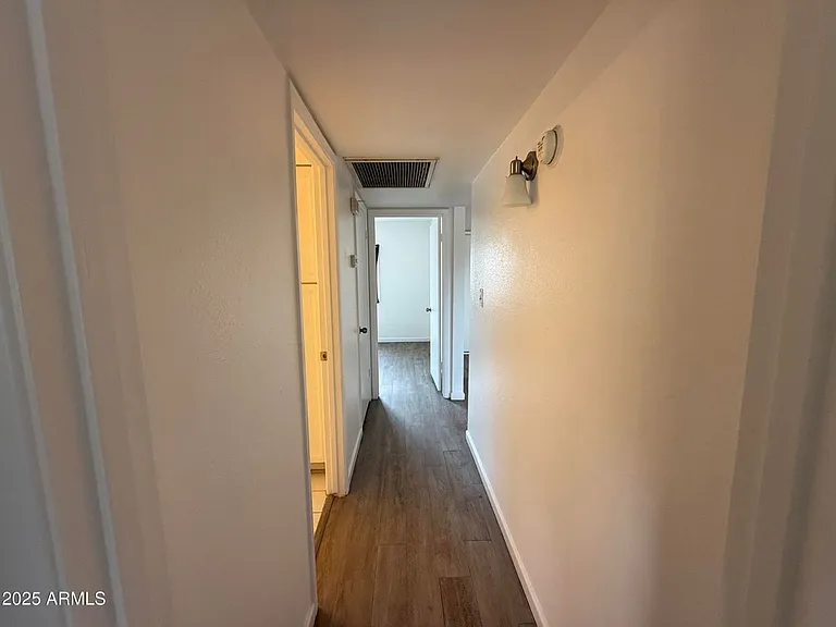 708 E Colgate Dr — Photo 18