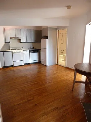 Rented by Chartwell Manhattan Realty | media 15