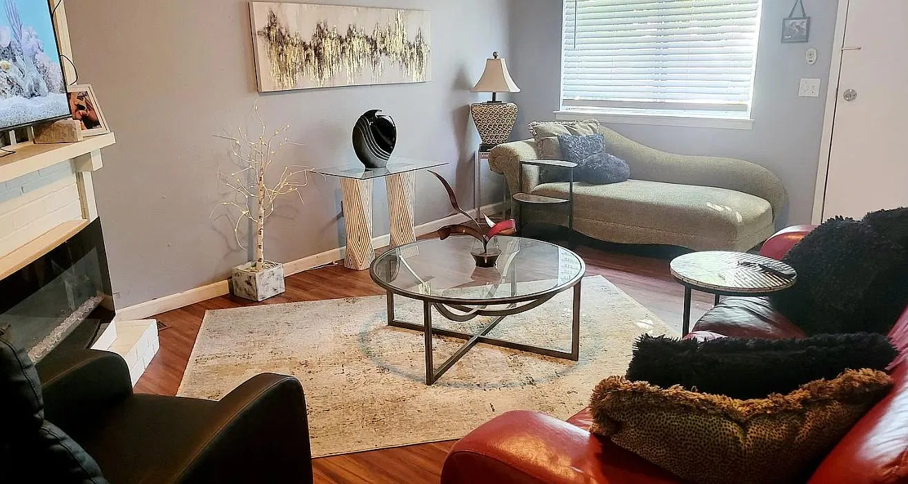 8802 N Rockwell Dr - Unit — Photo 2