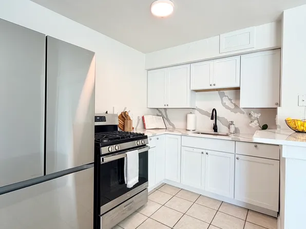 308 Forder Rd, Saint Louis, MO 63129