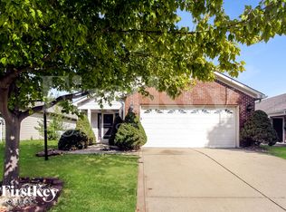 1673 Blue Lake Dr, Greenwood, IN 46143