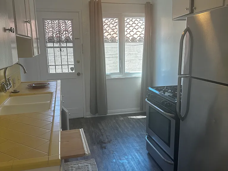1477 Havenhurst Dr #1 — Photo 60
