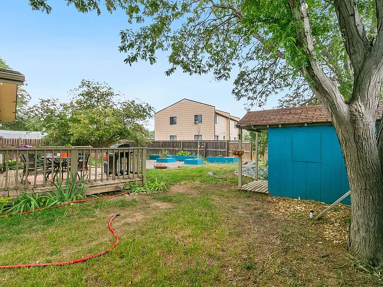 813 Table Mountain Ct — Photo 17