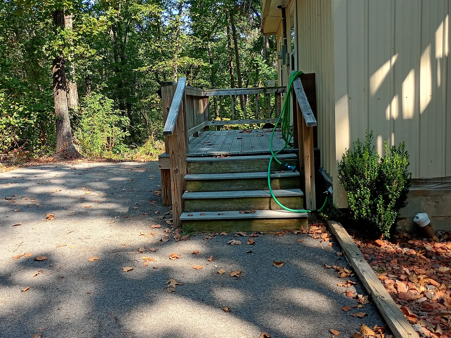 3 bed, 1300 sqft, $2,200 — Photo 3