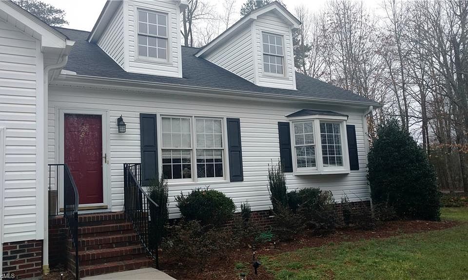 1st image of 728 Oleander Dr #B