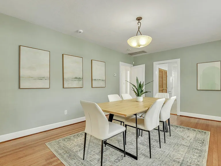 311 Kinzie Ave — Photo 2