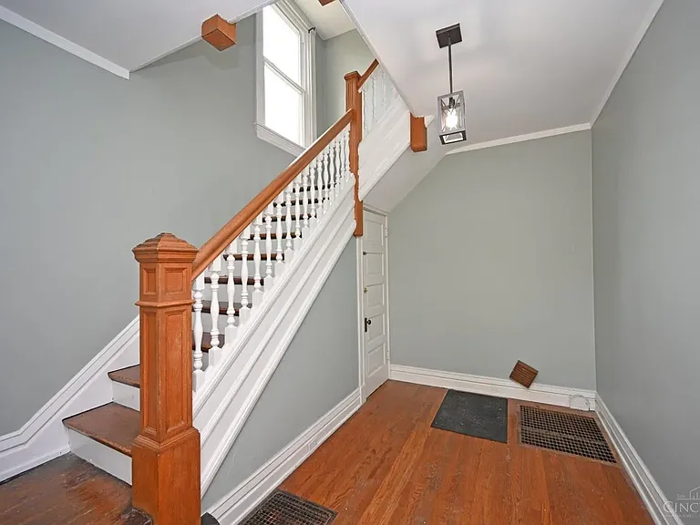 401 McAlpin Ave #A — Photo 2