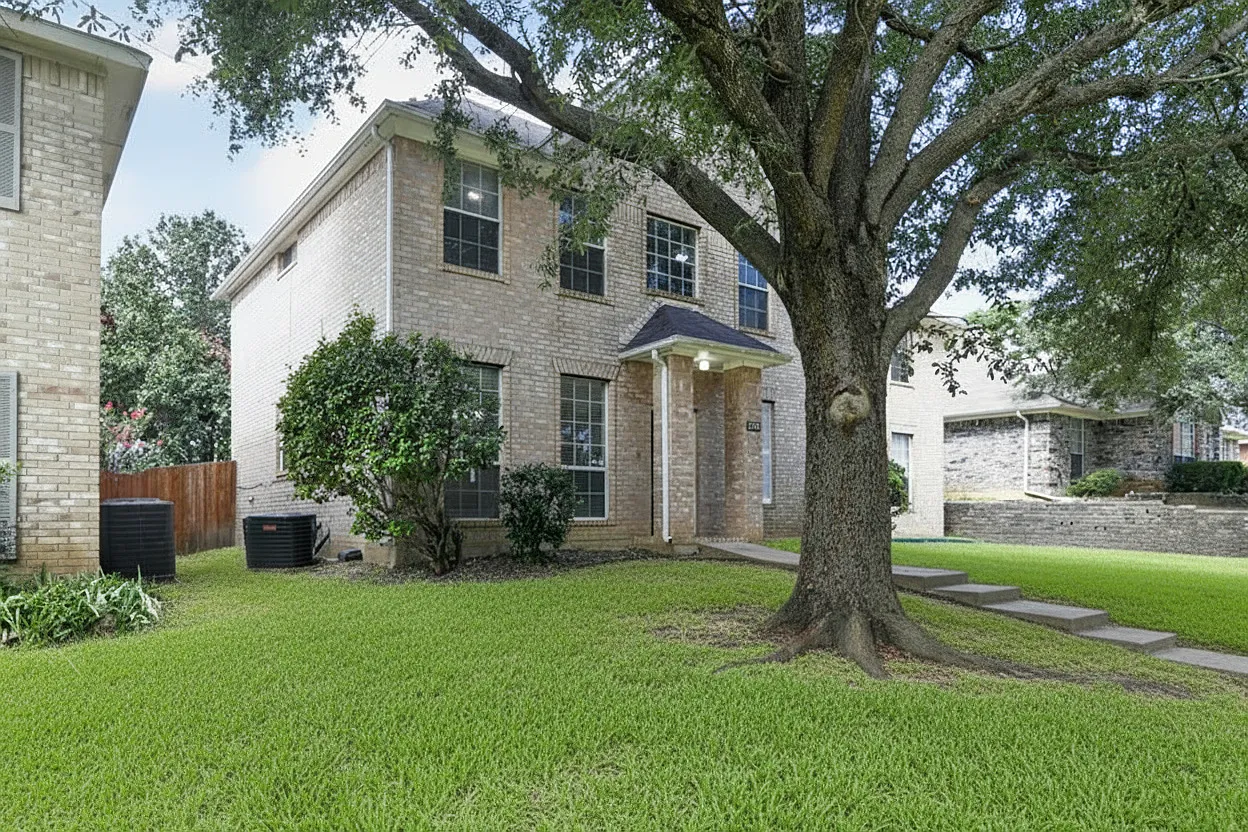 4 bed, 2.5 bath, 2032 sqft, $2,884 — Photo 2