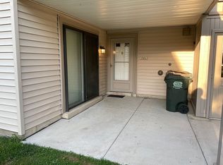 1768 Sessions Walk APT A, Hoffman Estates, IL 60169