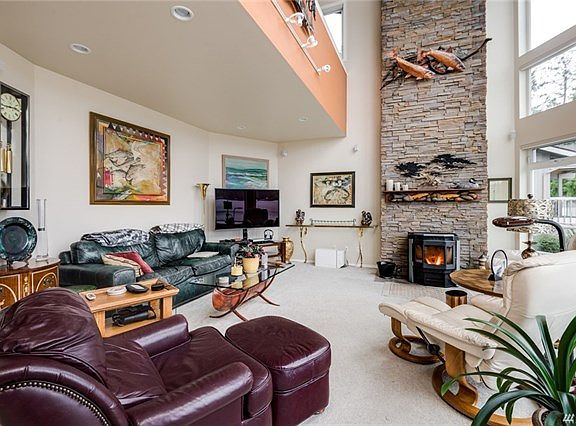 5th image of 1001 E Mason Lake Dr E