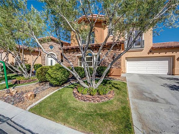 2nd image of 208 Villa Borghese St