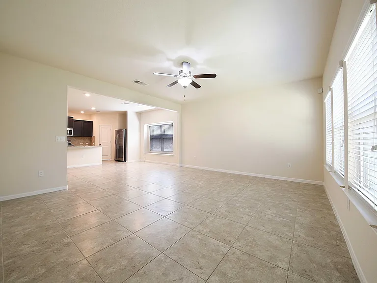 14002 Madrigal Ln — Photo 46
