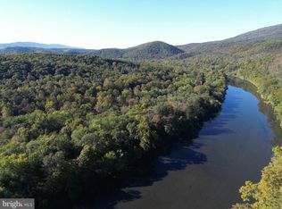 6 & 7 Low Line Rd, Great Cacapon, WV 25422