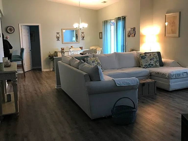 4146 Breezewood Dr #202 — Photo 2