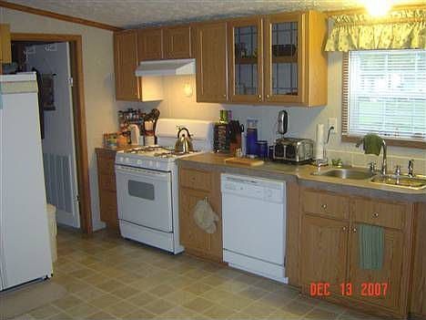 5th image of 1400 SE Plum Dr