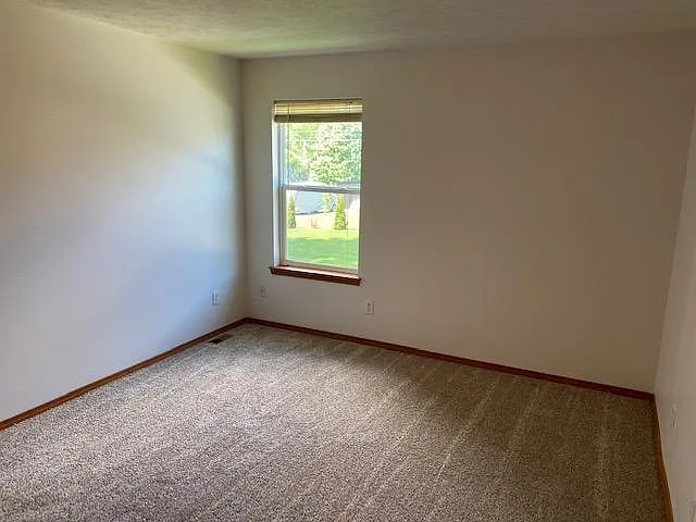 12515 N Perry St — Photo 9