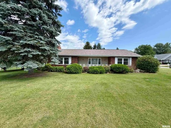 1797 S Lake Storey Rd, Galesburg, IL 61401