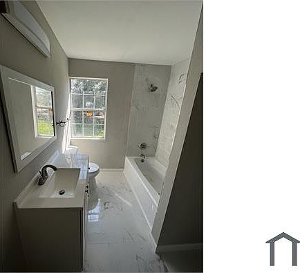 3rd image of 4217 Knoxville St