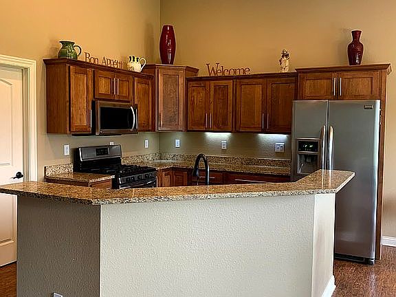 4th image of 1155 Cedar Dr