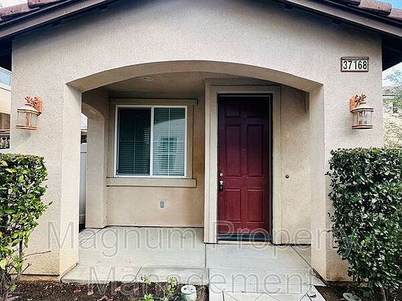 4th image of 37168 Galileo Ln
