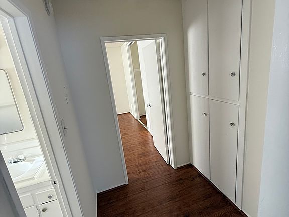 3rd image of 826 S Gramercy Pl #8