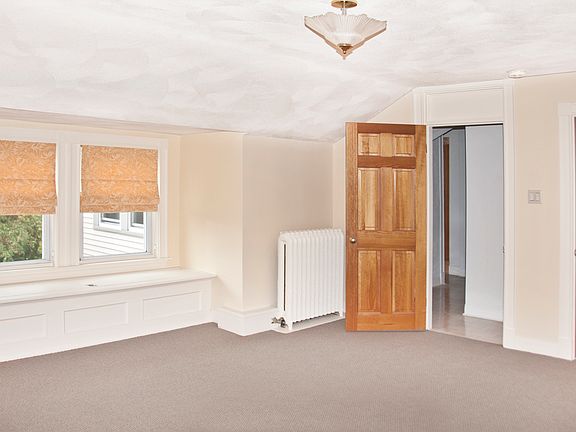 2nd image of 61 Dartmouth St #1A