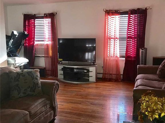 2nd image of 11135 Farmers Blvd