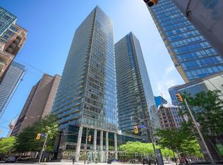 37 Grosvenor St #702, Toronto, ON