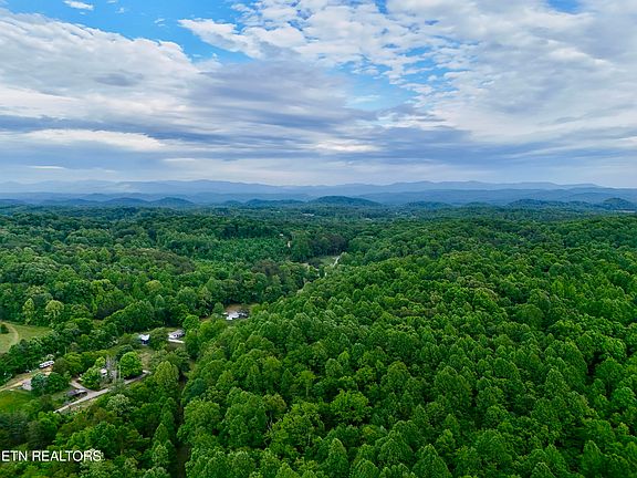 3rd image of 489 Hickory Grove Rd