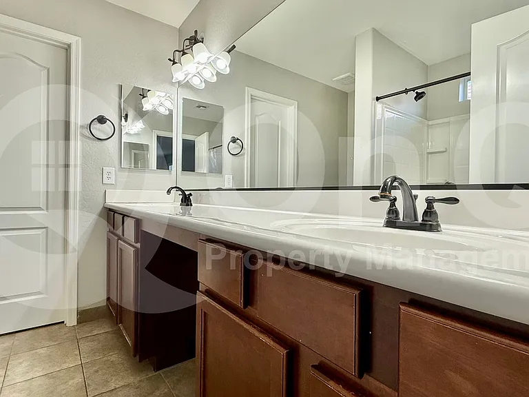 950 S Wallrade Ln — Photo 19