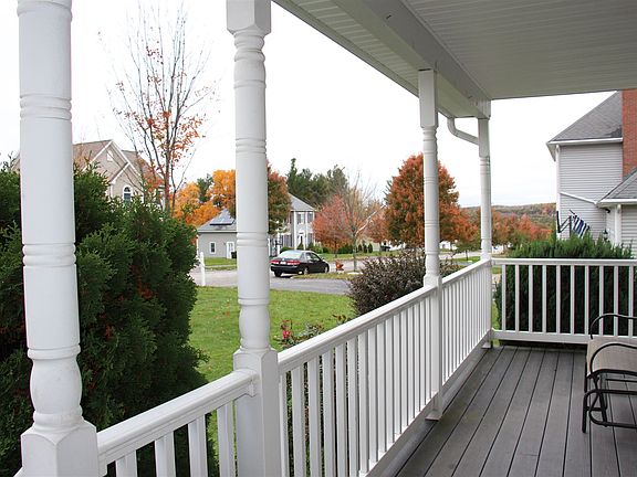 03_FrontPorch