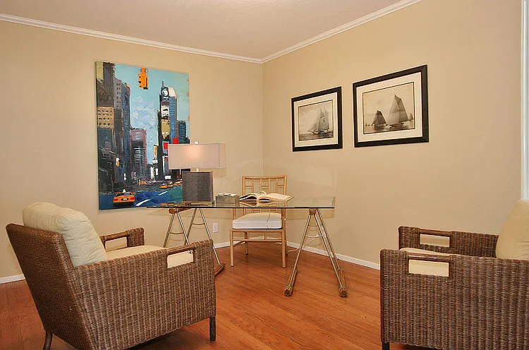 945 Hilldale Ave — Photo 12