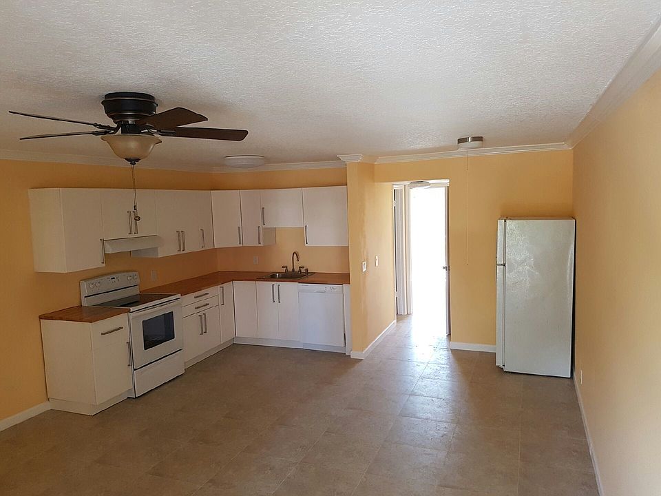 1st image of 173 Ellesmere #C