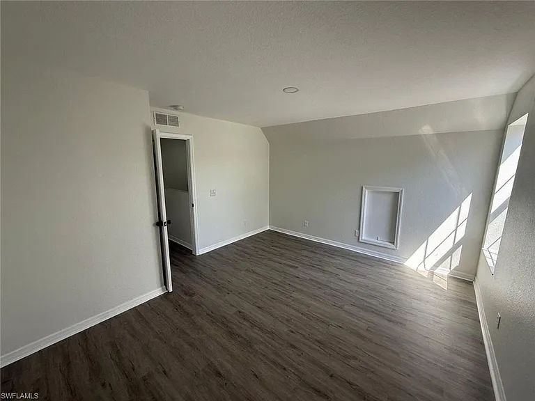 5248 Confederate Dr — Photo 17