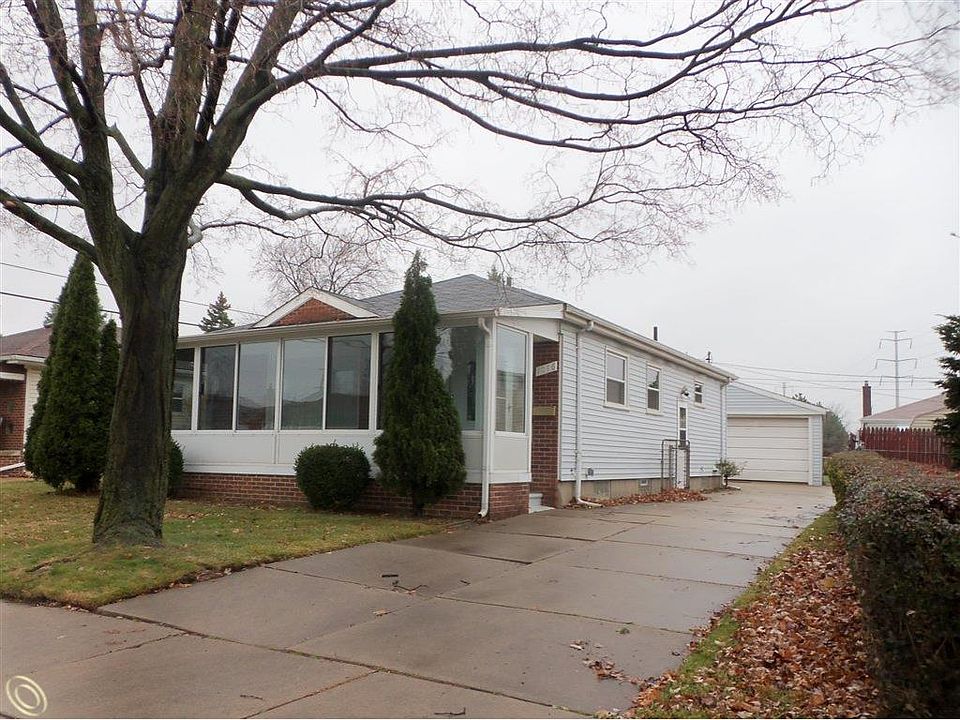 1st image of 1016 Hazel St