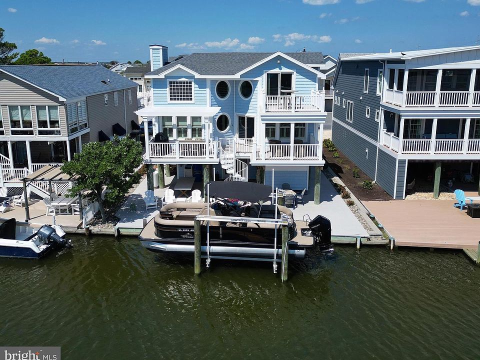 1st image of 12 Oyster Bay Dr #148