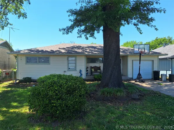 913 N Oklahoma Ave, Claremore, OK 74017