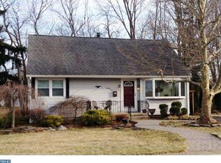 23 Holt Cir, Hamilton, NJ 08619