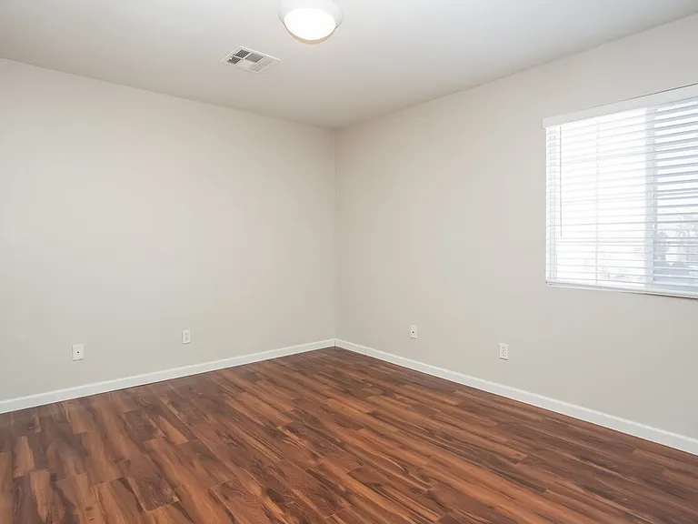 4509 Dagnar Ct — Photo 14