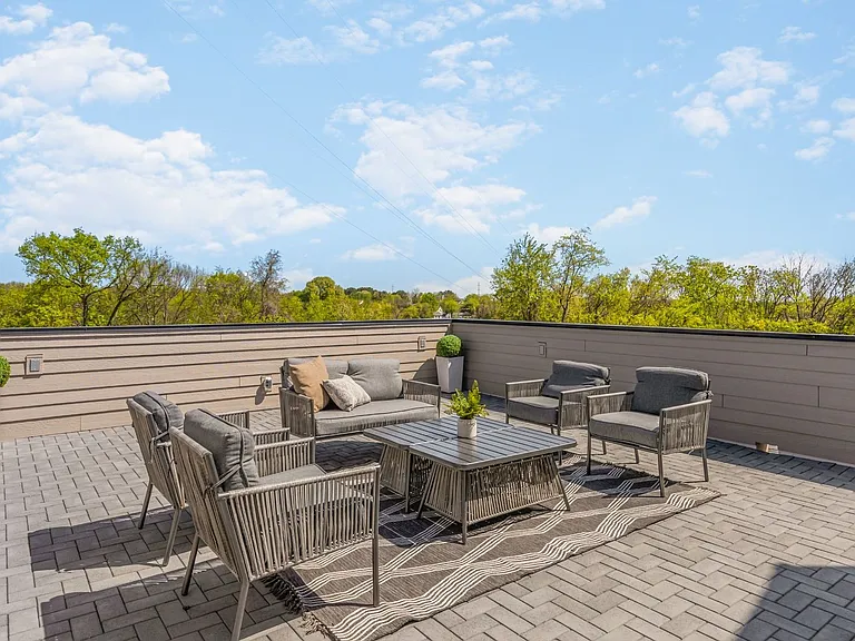2305 Eastland Ave #A — Photo 43