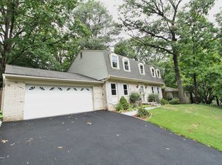 16210 Sunny Knoll Dr, Dumfries, VA 22025
