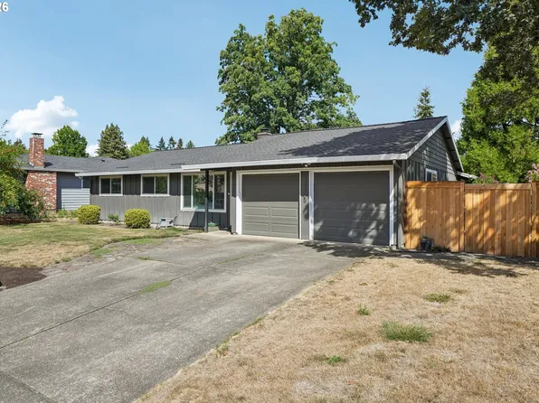 14105 SW Spinnaker Dr, Beaverton, OR 97005