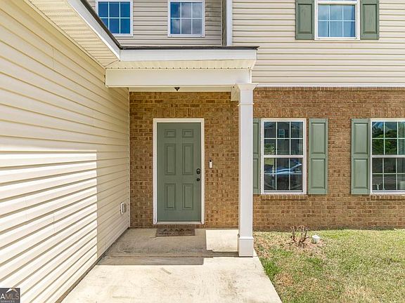3rd image of 219 Ivy Glen Dr