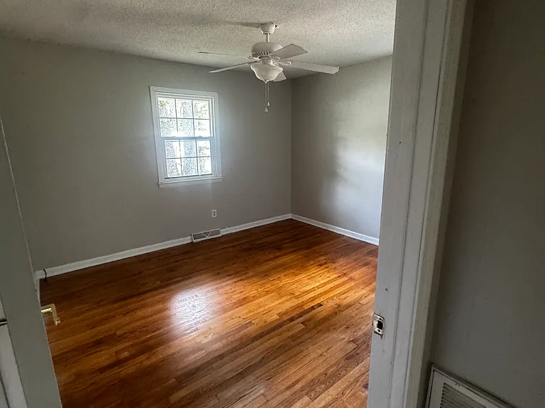 245 Springdale Hghts Rd — Photo 5