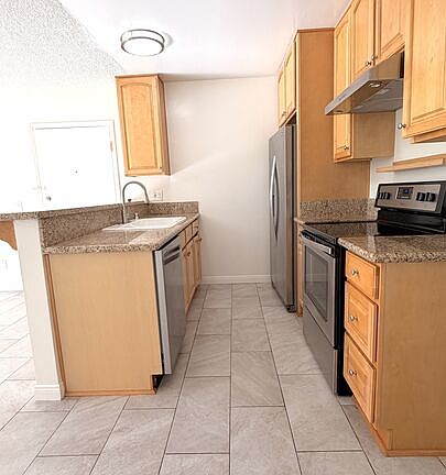 5th image of 2807 6th St #3