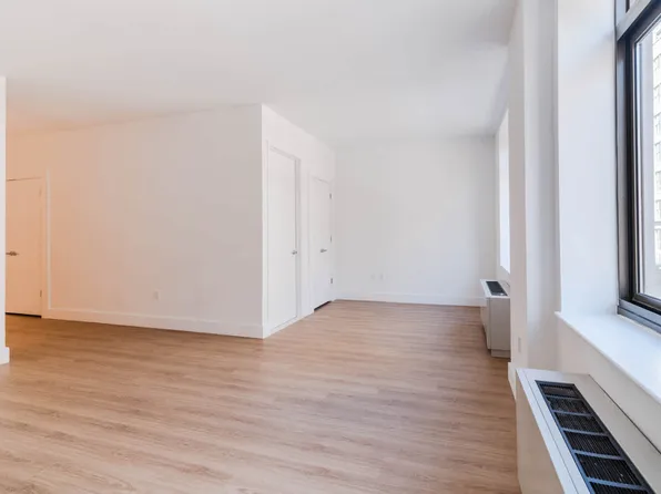 600 Washington Street image 13 of 27