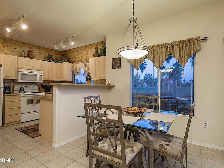 7401 W Arrowhead Clubhouse Dr #1086 — Photo 6